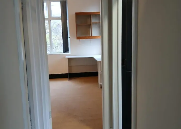 Db Room Near Ntu City Campus